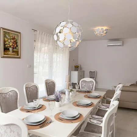 Ninna Holiday home Crikvenica